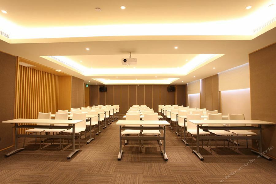 Ji Hotel Shanghai Chuansha Chengnan Road Екстер'єр фото