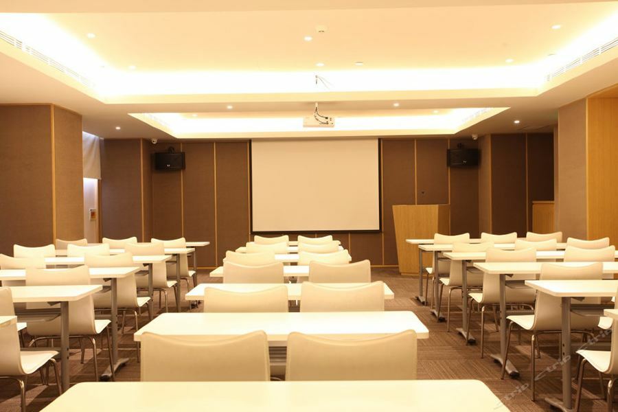 Ji Hotel Shanghai Chuansha Chengnan Road Екстер'єр фото